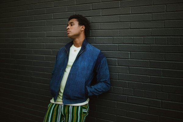 Voyagez Vert : Astuces Innovantes pour Réduire Votre Empreinte Écologique en Route